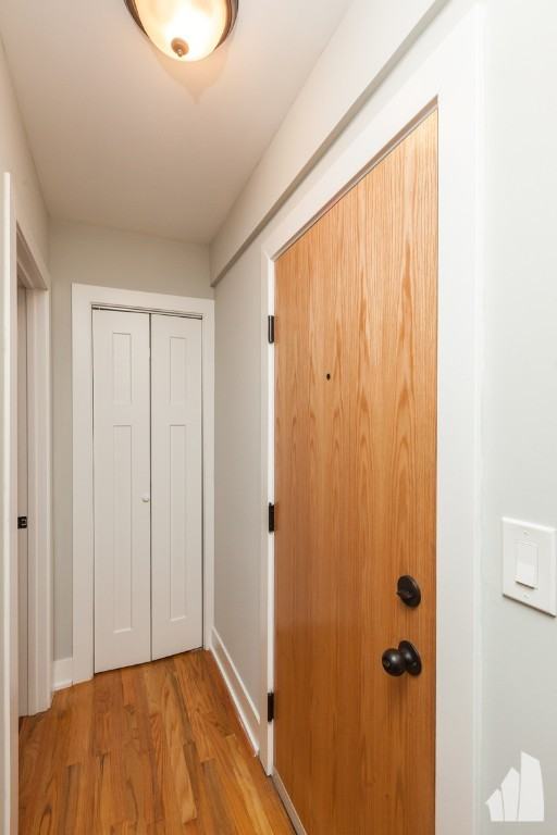 425 W Roscoe St #310 - Photo 7 of 10