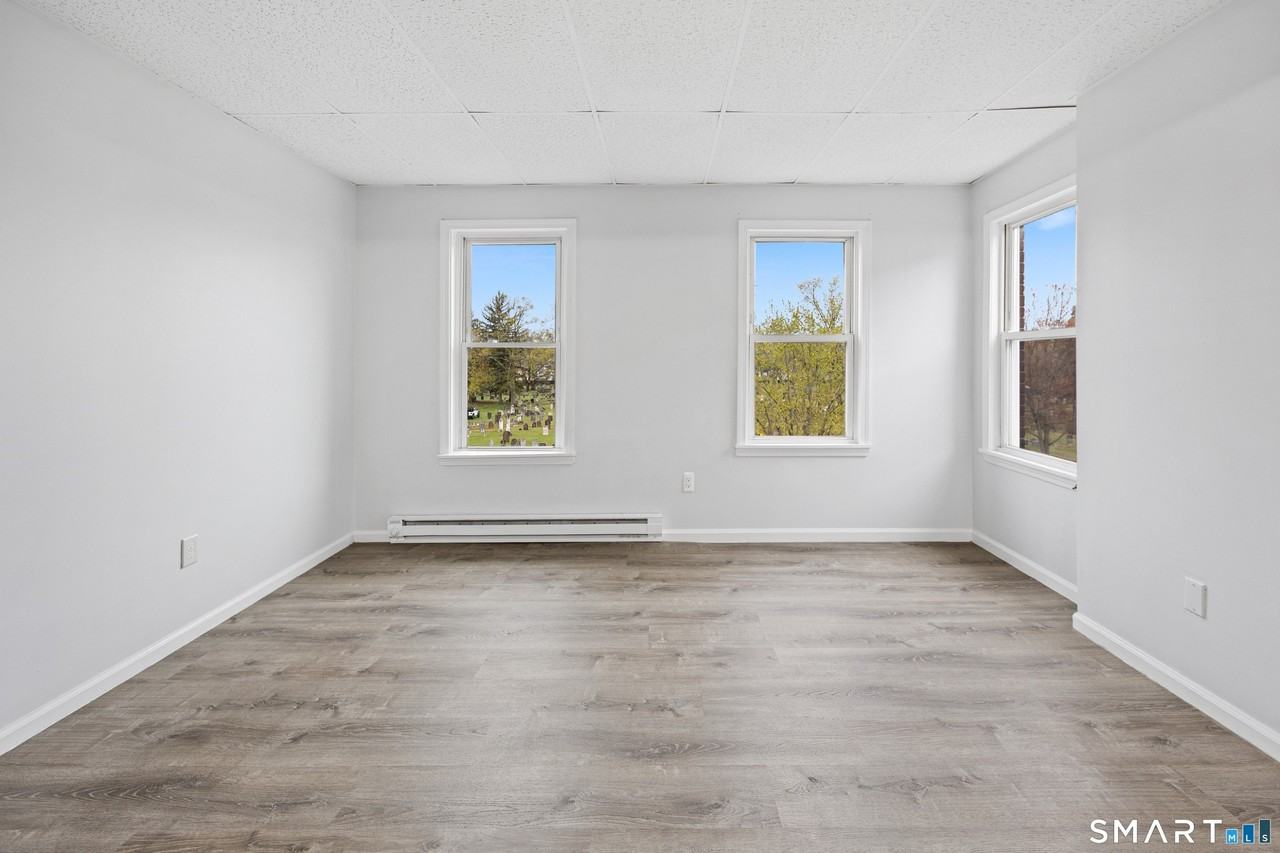 70 Center St #5 - Photo 6 of 17