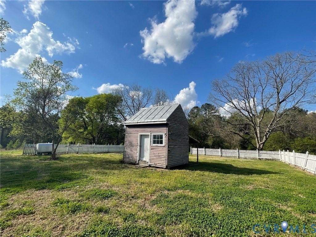 2297 Indian Oak Rd - Photo 2 of 48