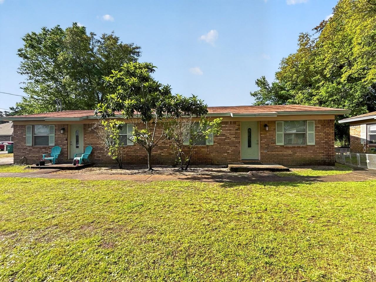806 Fairview Dr #B - Photo 2 of 8