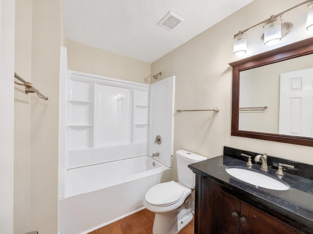 806 Fairview Dr #B - Photo 7 of 8