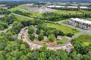 featured image of White Oak Ln