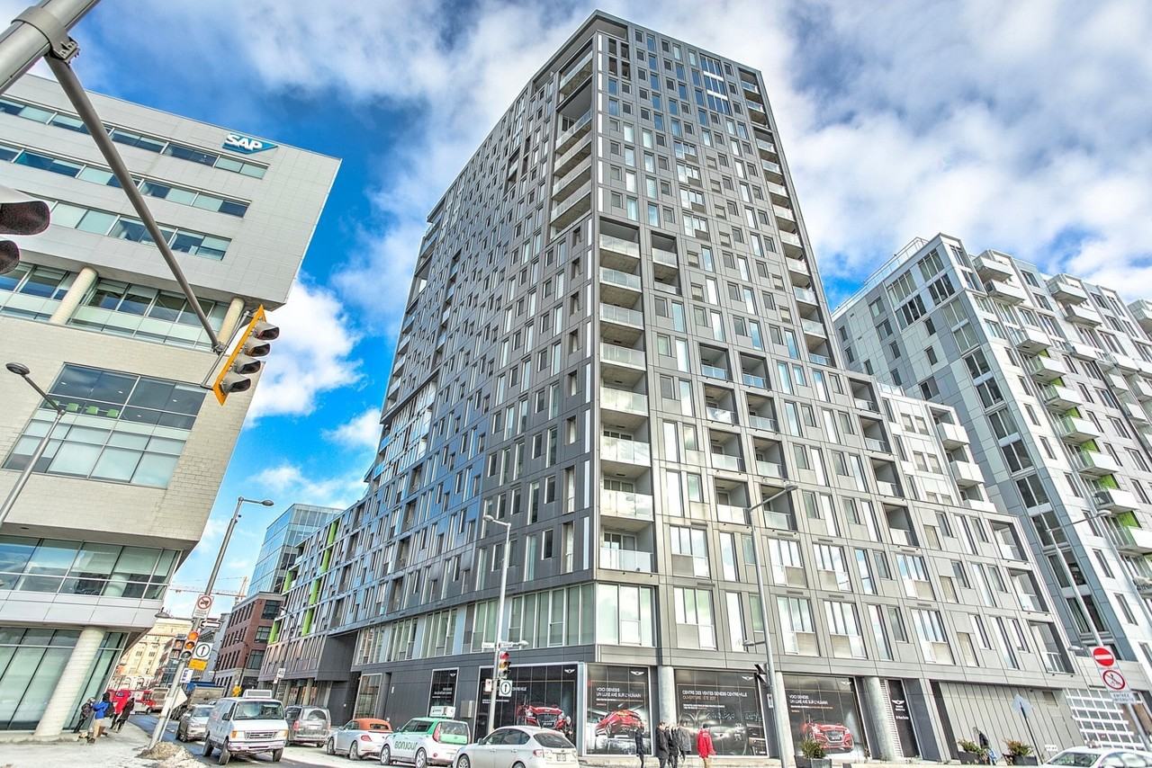 888 Rue Wellington