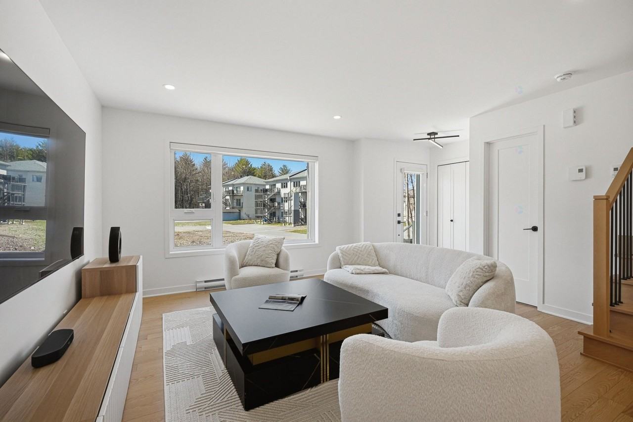 573 Rue Yvette-Grisé - Photo 6 of 34