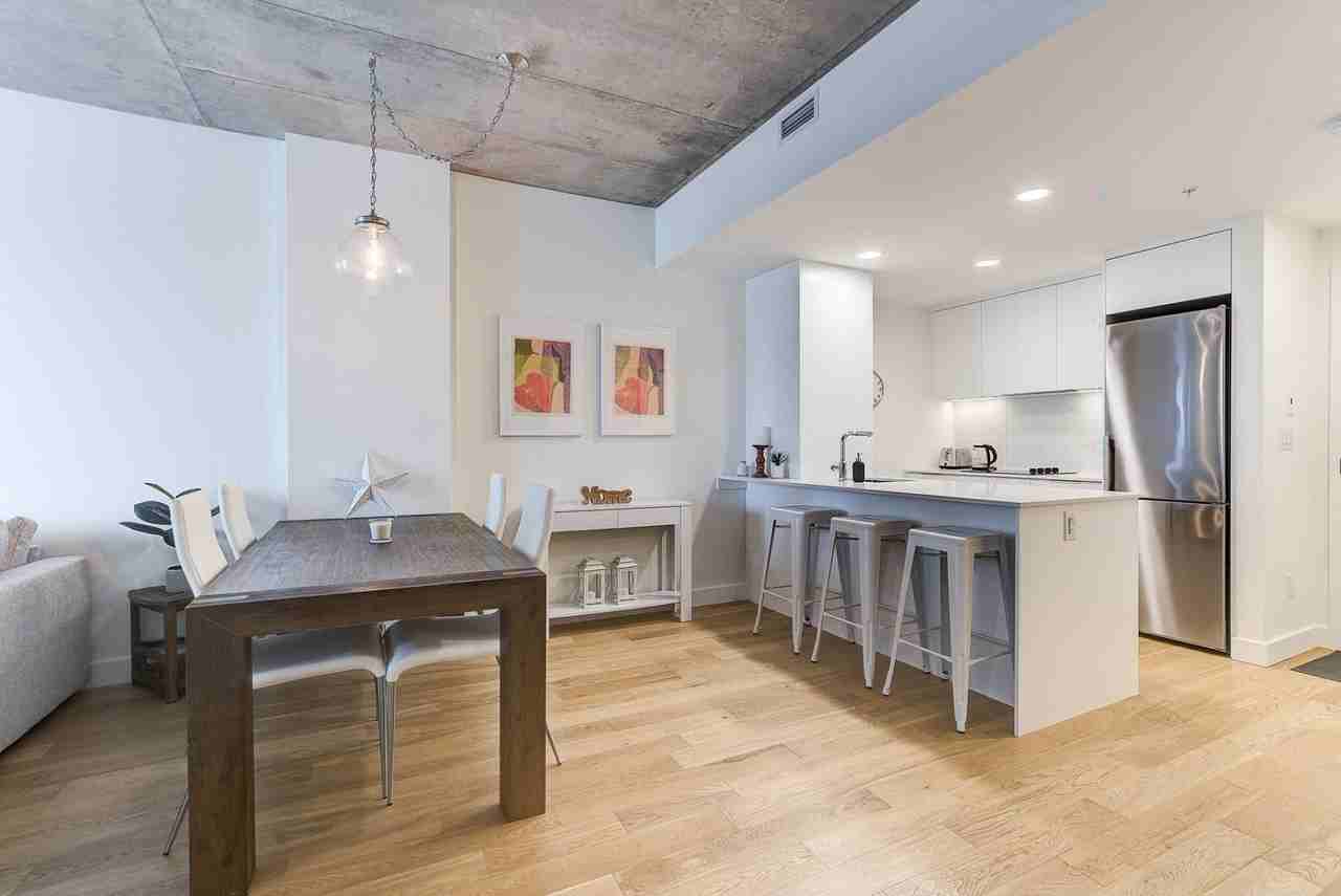 1552 Rue Des Bassins - Photo 6 of 44