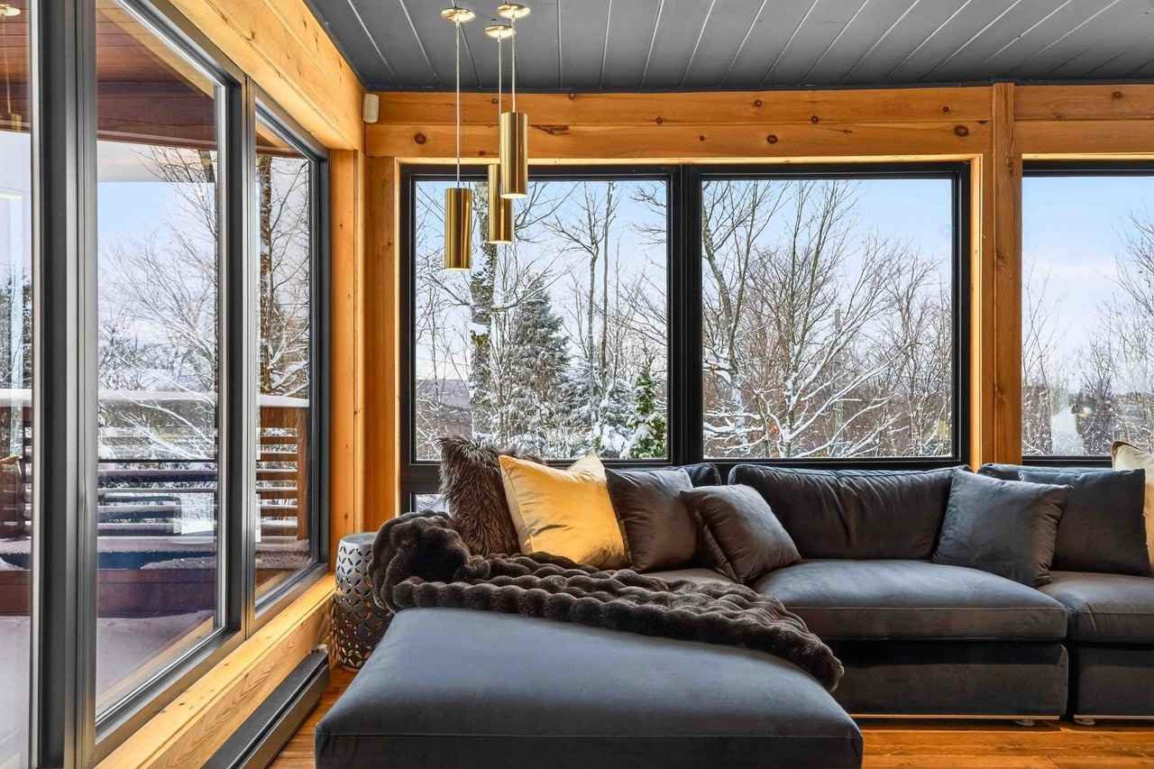 101 Rue Du Mont-Joli - Photo 3 of 34