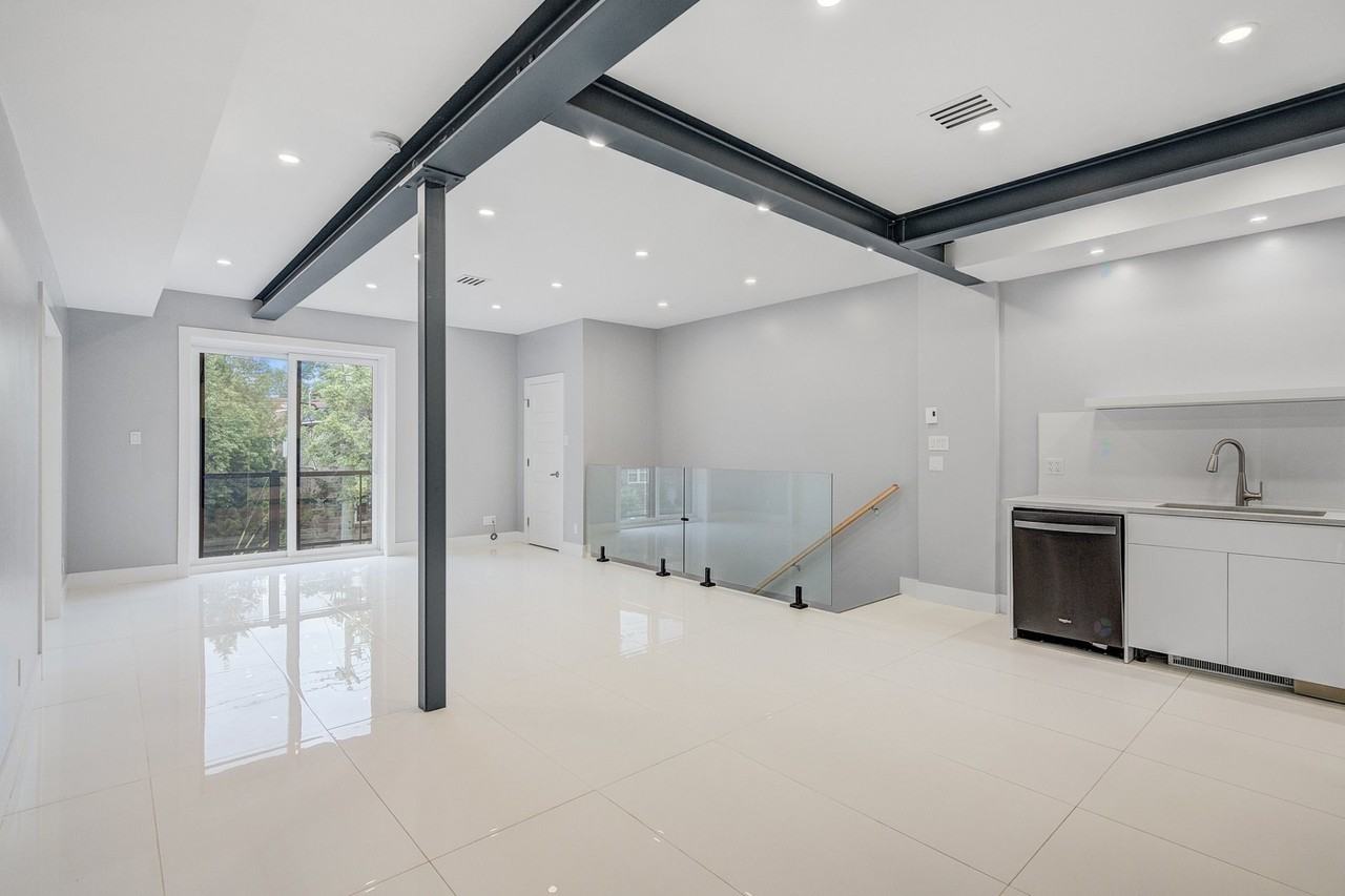 3977 Av Lacombe - Photo 7 of 41