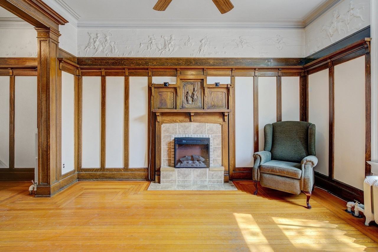 5141 Av Durocher - Photo 4 of 25