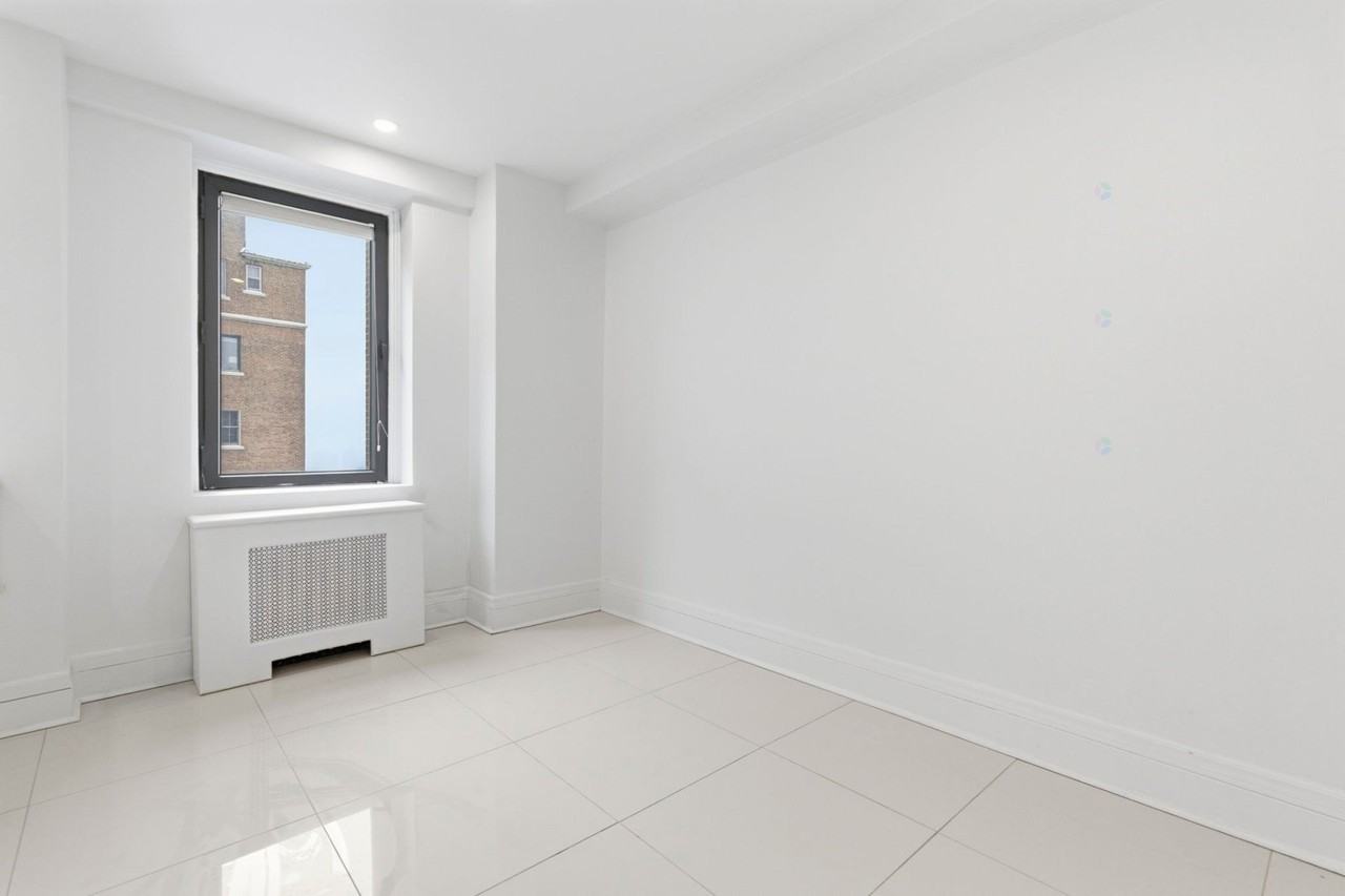 3940 Ch De La Côte-Des-Neiges - Photo 5 of 27