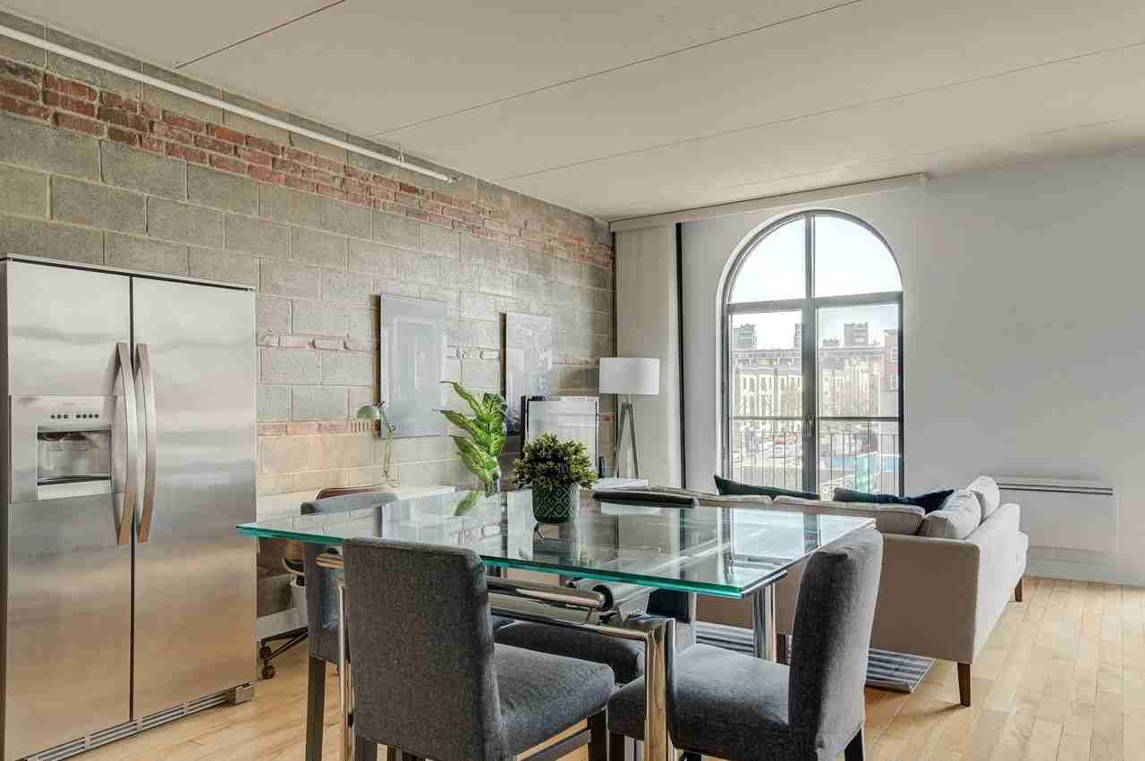 969 Rue Saint-Timothée - Photo 5 of 16