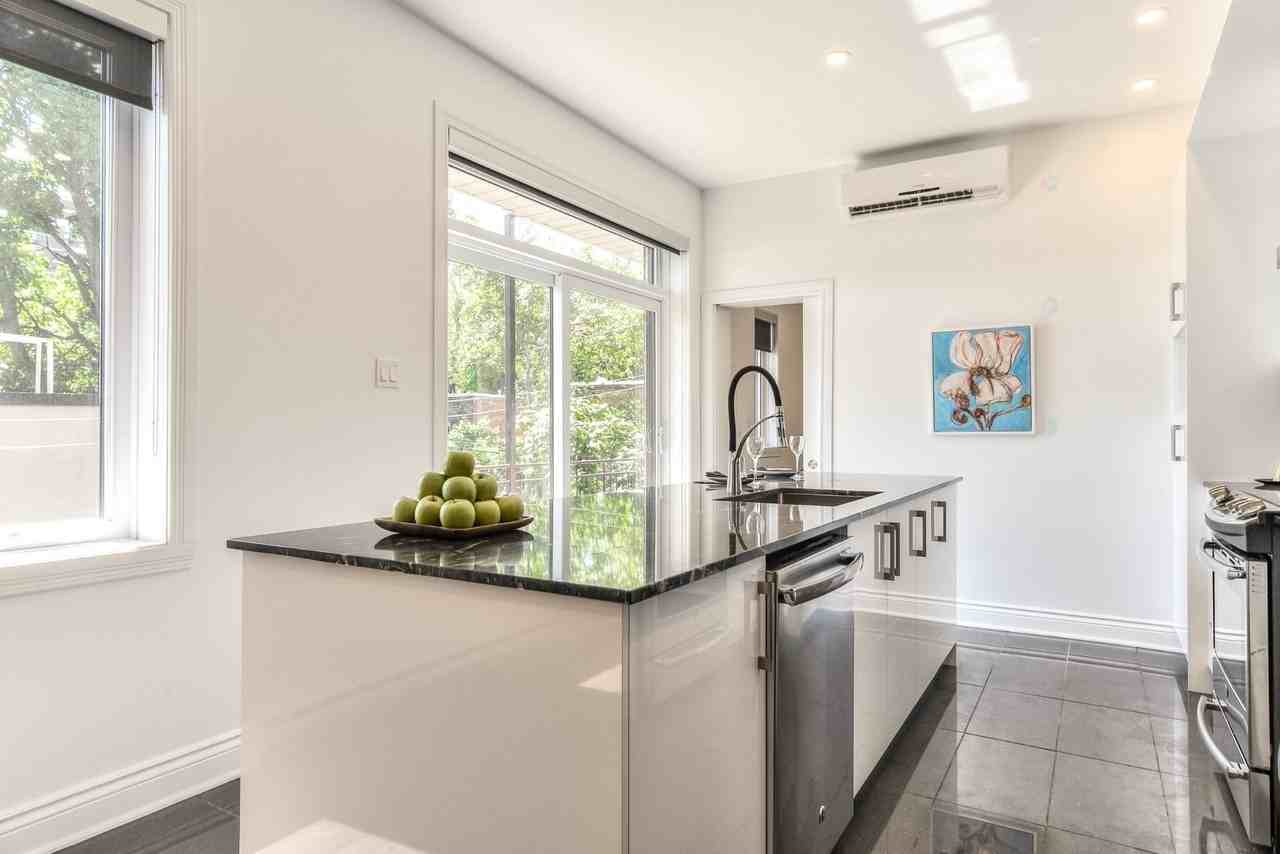 4868 Rue Hutchison - Photo 4 of 24