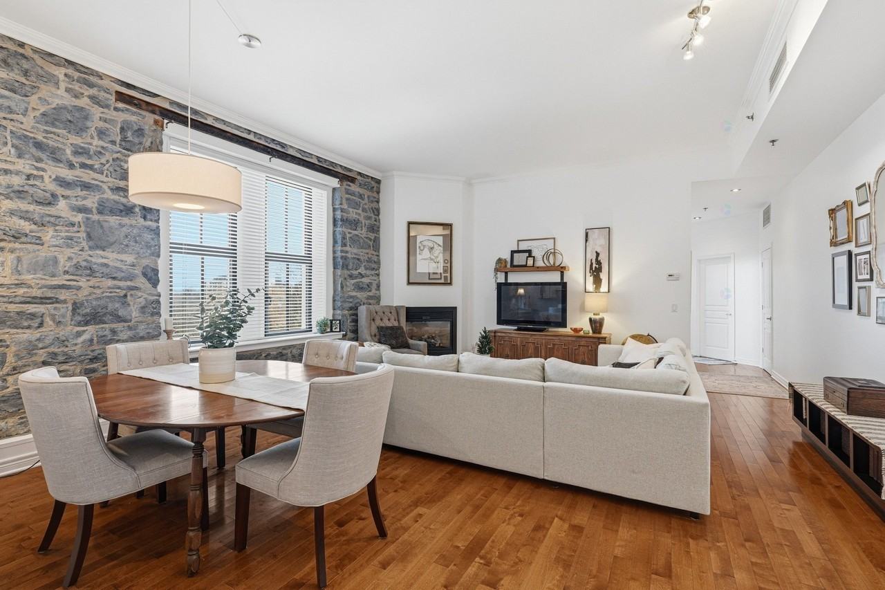 4361 Boul Décarie - Photo 2 of 28