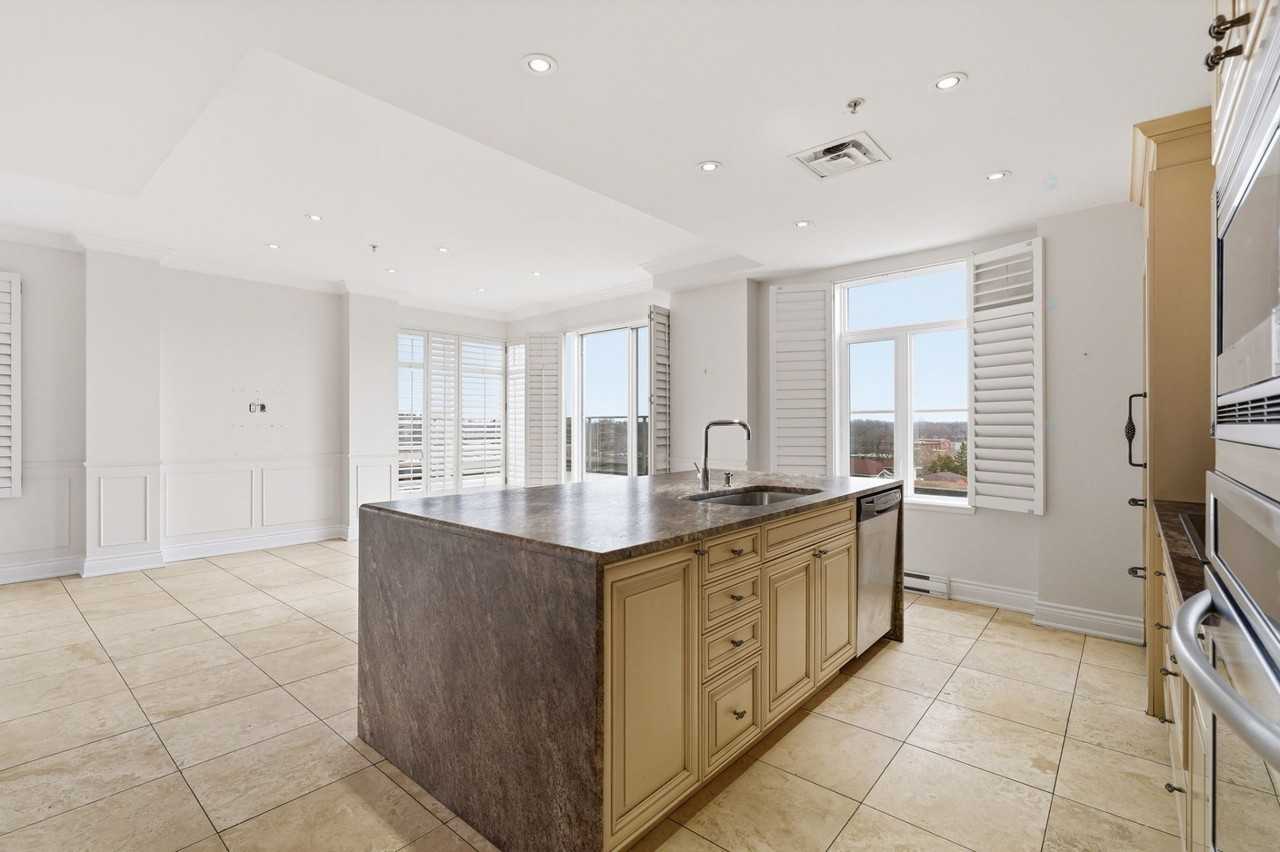 550 Boul De La Côte-Vertu - Photo 6 of 36