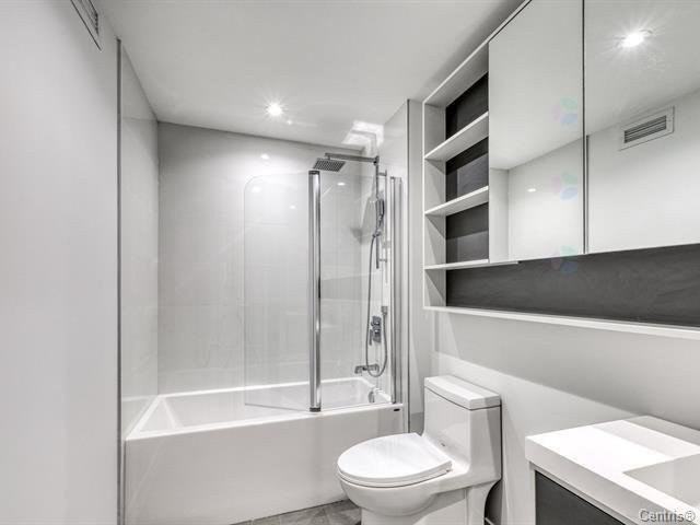 9290 Av. Dubuisson 212 - Photo 4 of 8