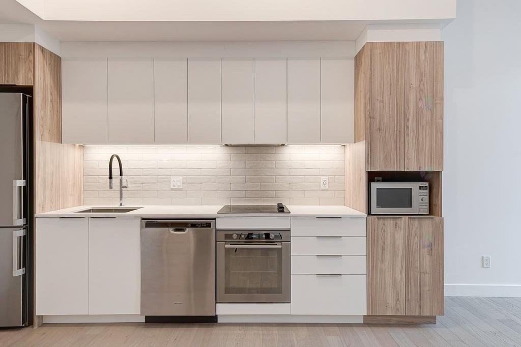 251 Rue De Castelnau O. 501 - Photo 3 of 12