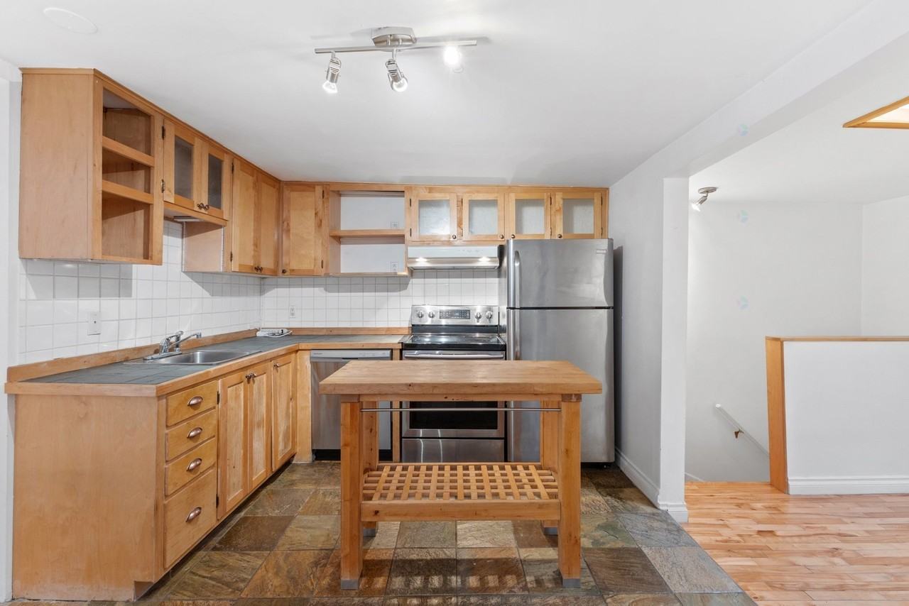 1495A Rue Rachel E - Photo 3 of 17