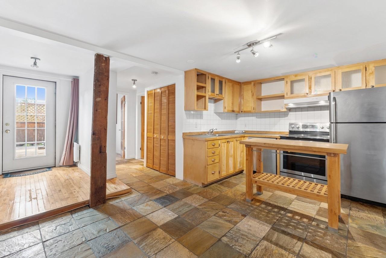 1495A Rue Rachel E - Photo 4 of 17