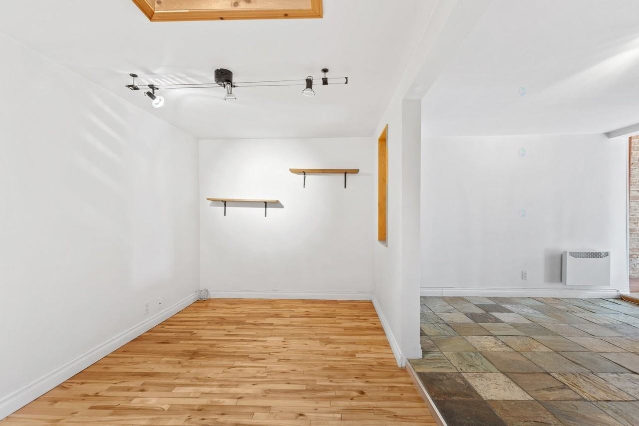 1495A Rue Rachel E - Photo 6 of 17