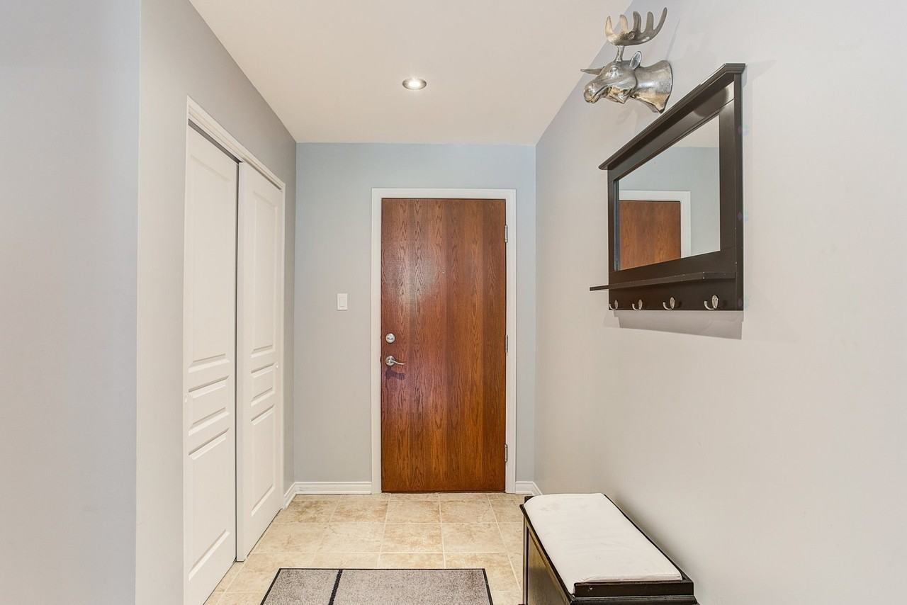 550 Boul De La Côte-Vertu - Photo 3 of 28