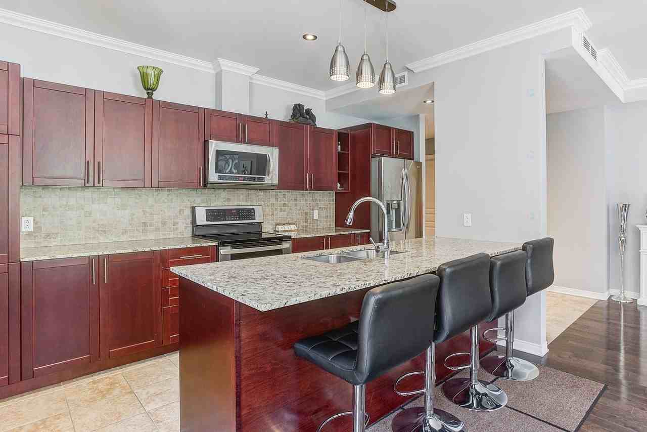 550 Boul De La Côte-Vertu - Photo 5 of 28