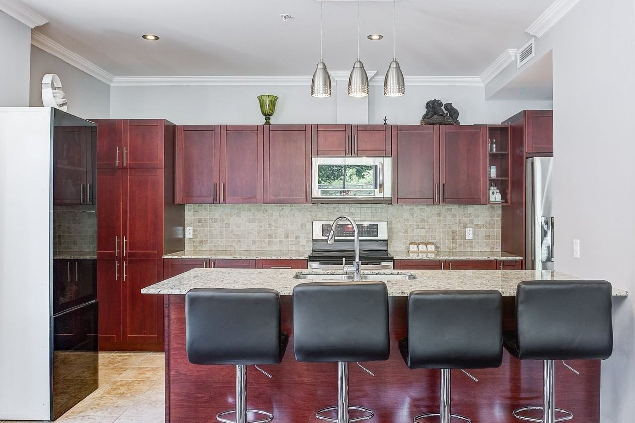 550 Boul De La Côte-Vertu - Photo 7 of 28