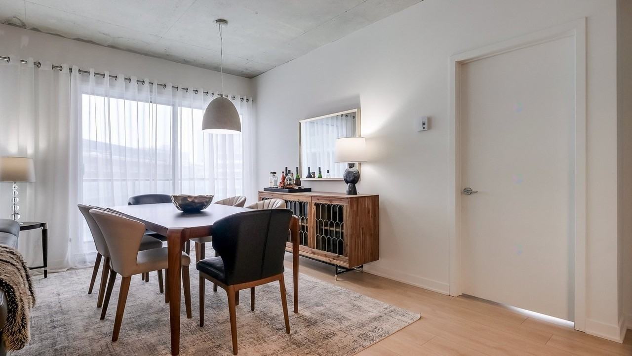 625 Av De L'équinoxe - Photo 6 of 33