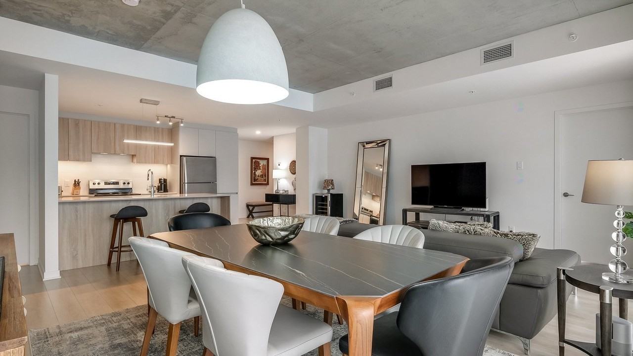 625 Av De L'équinoxe - Photo 7 of 33