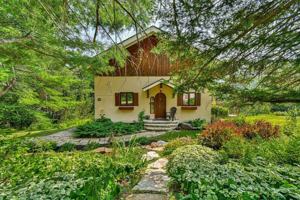 featured image of 950 Rue Des Pins