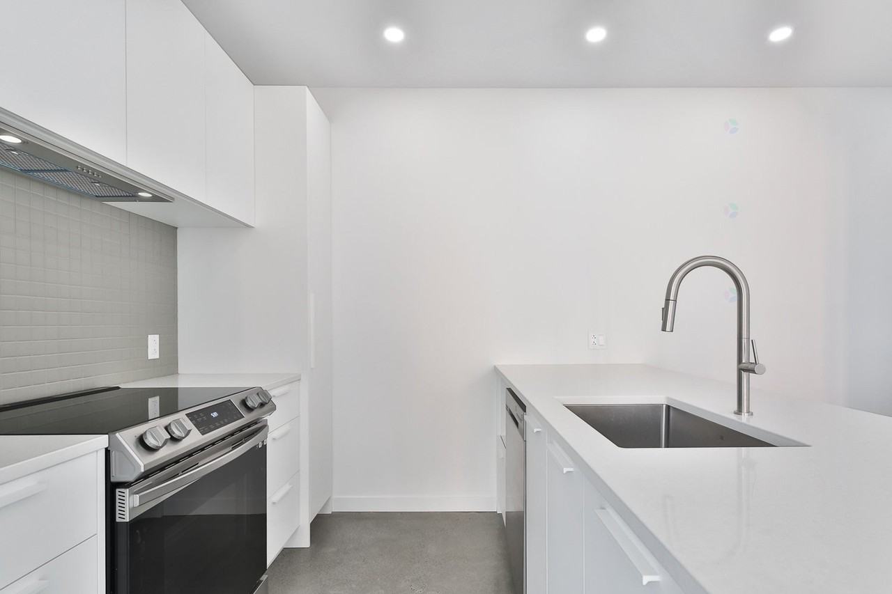 472 Rue De La Congrégation - Photo 3 of 12