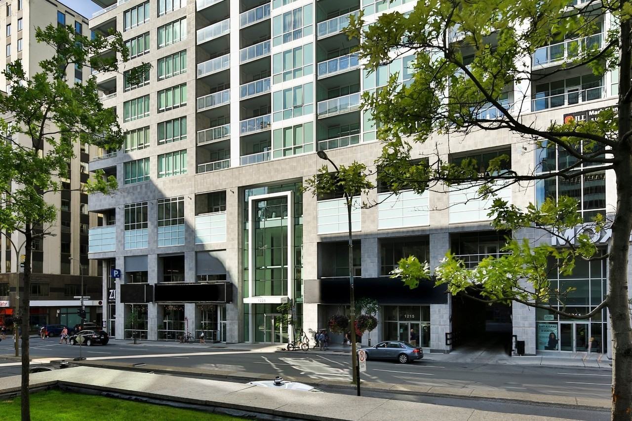 1225 Boul Robert-Bourassa - Photo 2 of 24