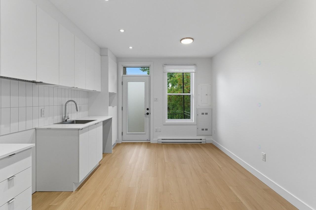 6872 Rue De Normanville - Photo 6 of 12