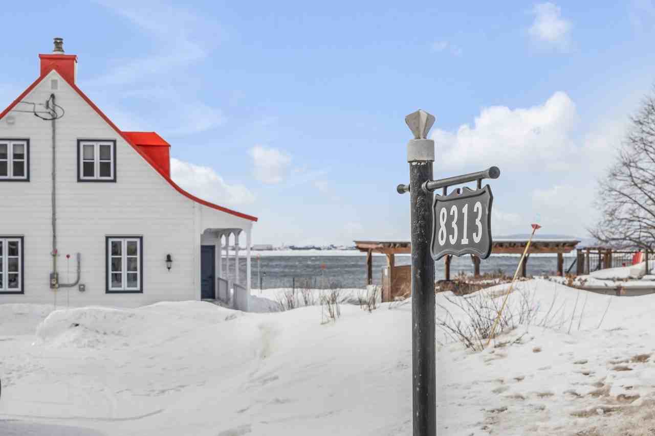 8313 Ch Royal - Photo 2 of 43