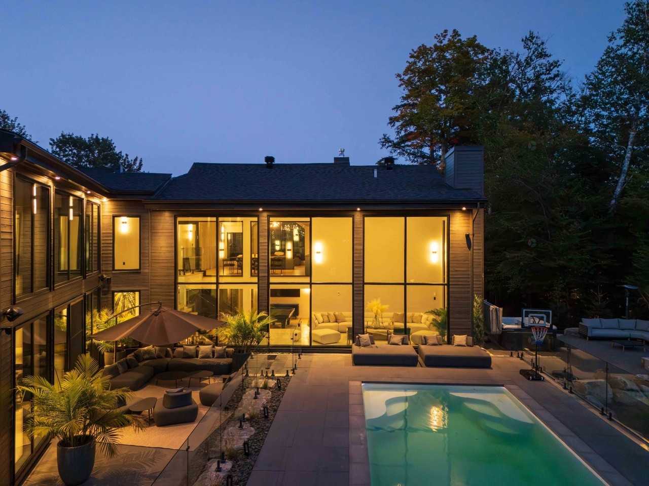 142 Ch De Lac-Tremblant-Nord - Photo 2 of 50