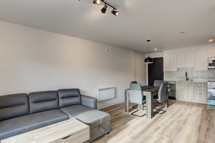 2036 Rue Montgomery - Photo 1 of 1