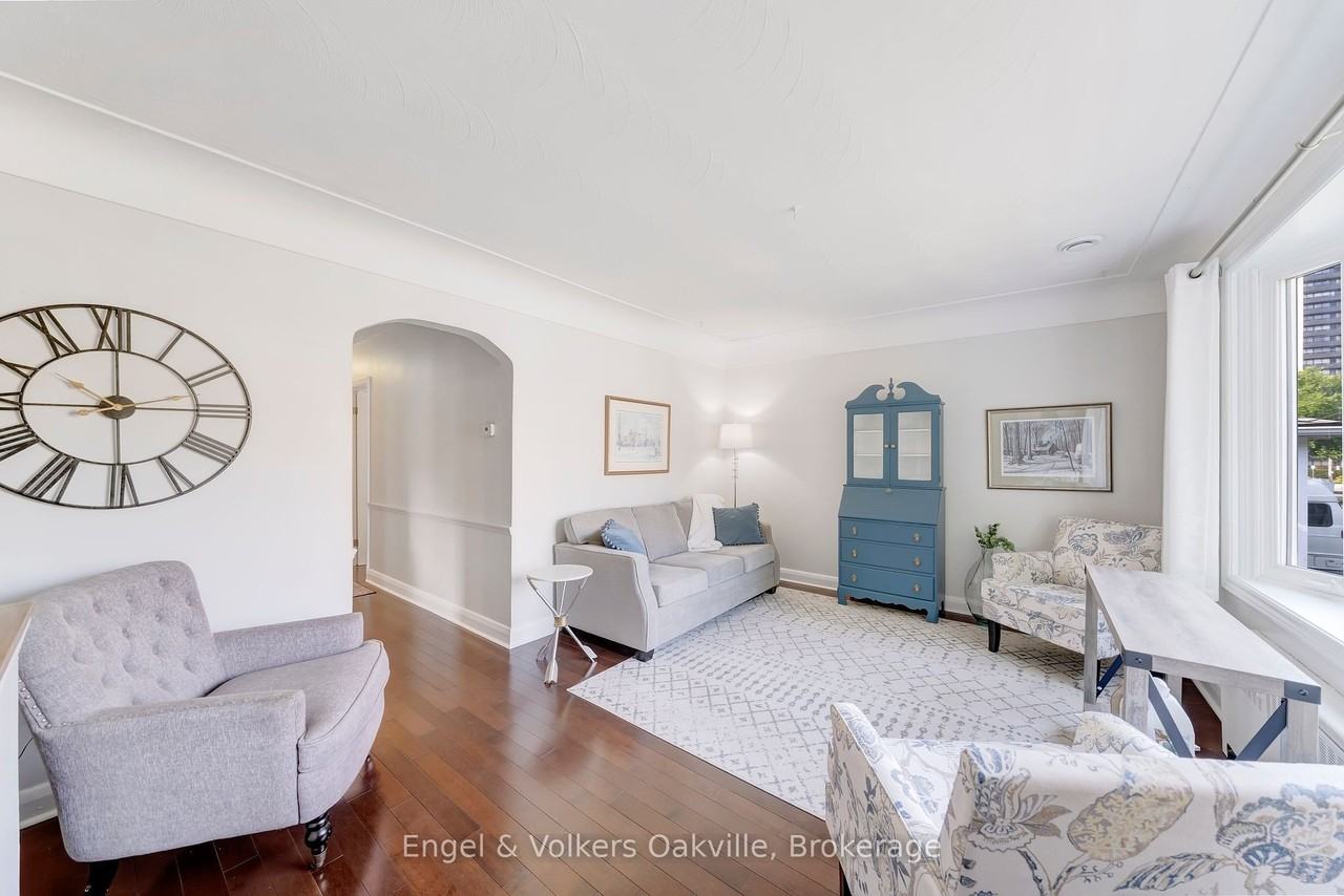 1354 Ontario St - Photo 3 of 24