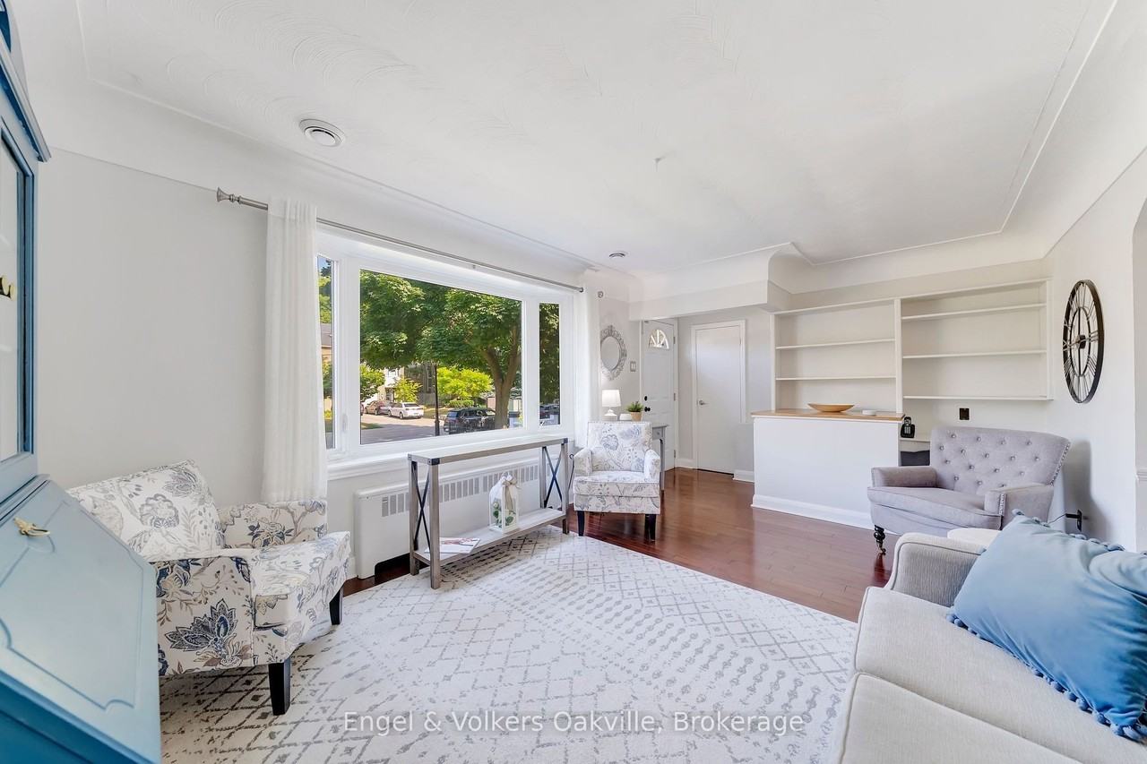 1354 Ontario St - Photo 5 of 24