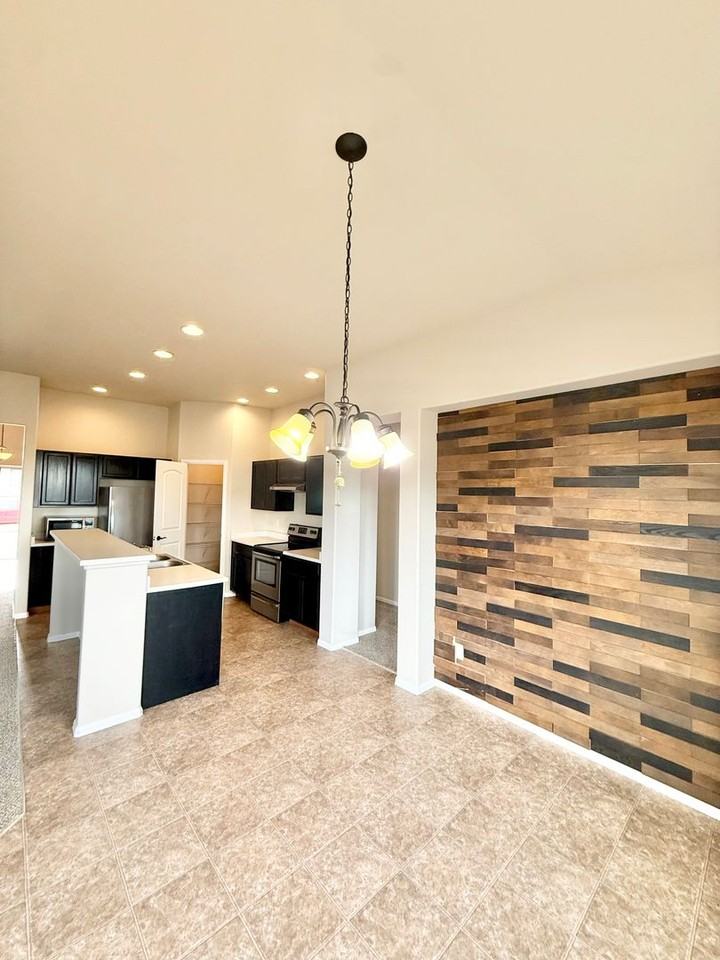 4561 Keagster Dr - Photo 4 of 25