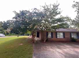 featured image of 628 Center Pl