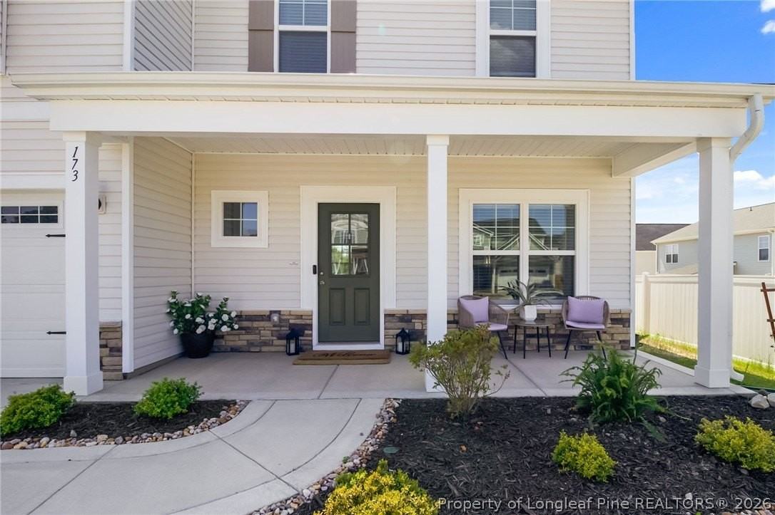 173 London Dr - Photo 4 of 40