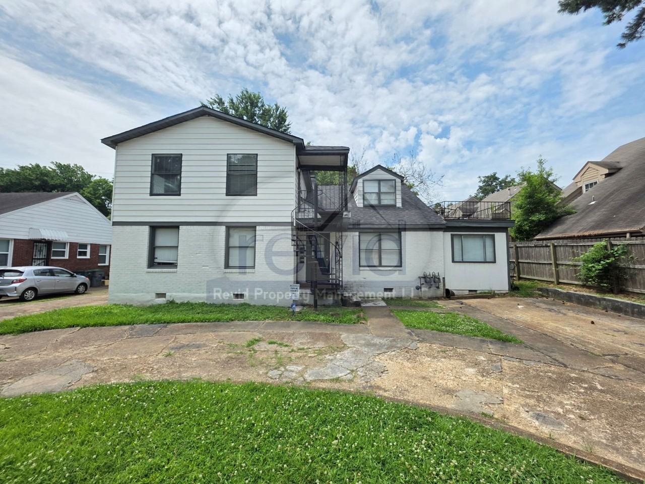 3523 Barwood Cir. - Photo 4 of 38