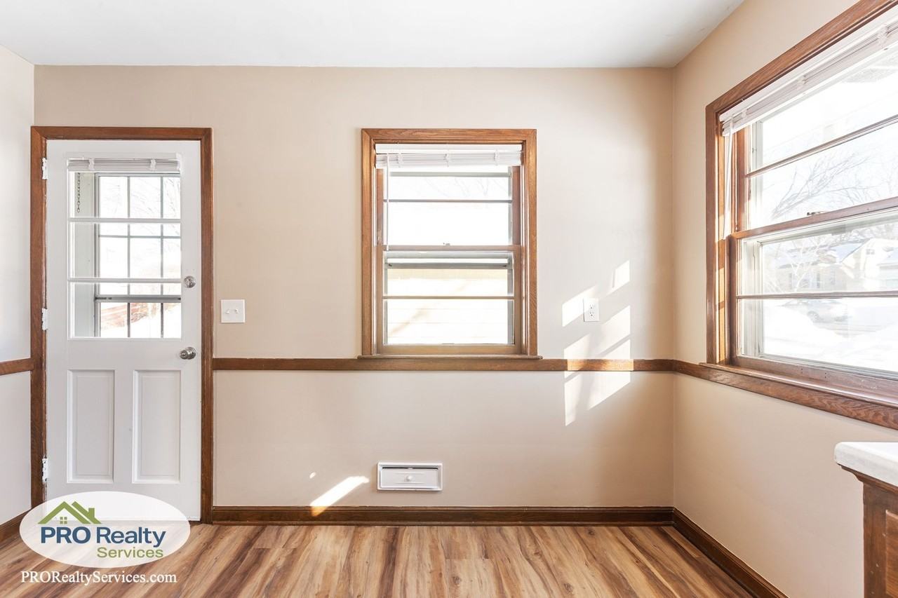 8700 W 35th St - Photo 4 of 22