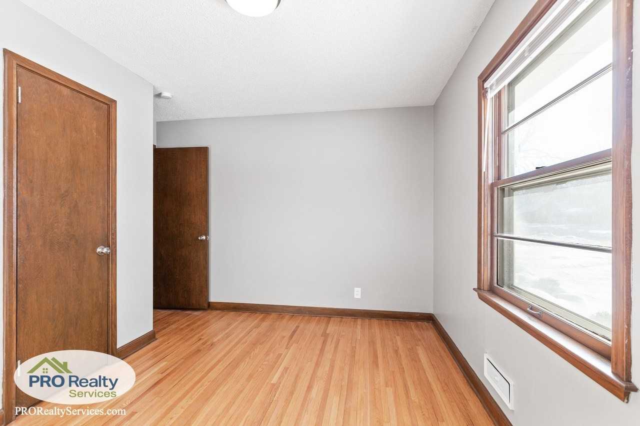 8700 W 35th St - Photo 7 of 22