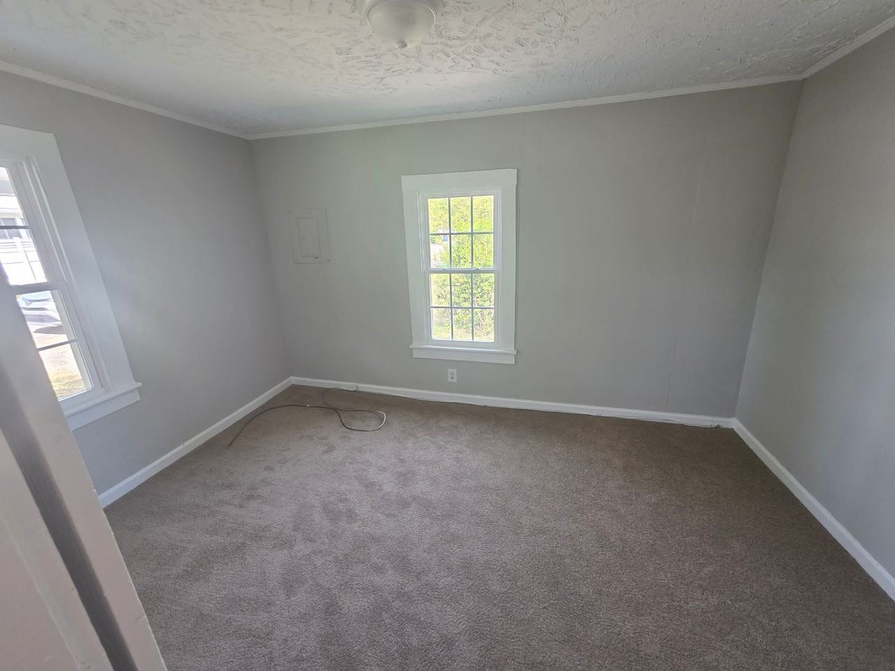 904 Crowder St - Photo 3 of 11