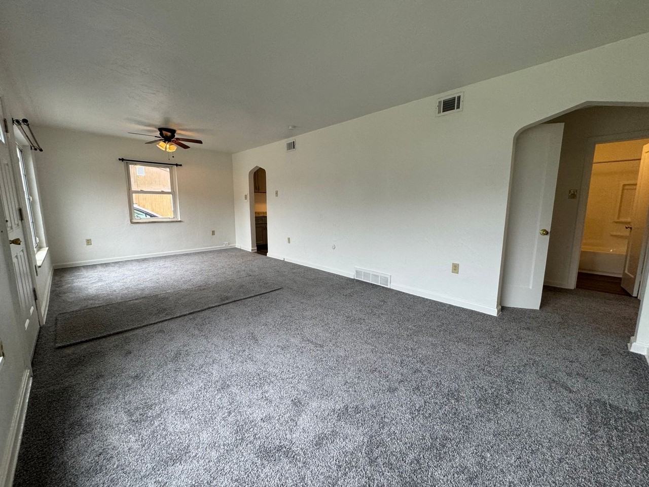 110 Southvue Ct - Photo 4 of 24