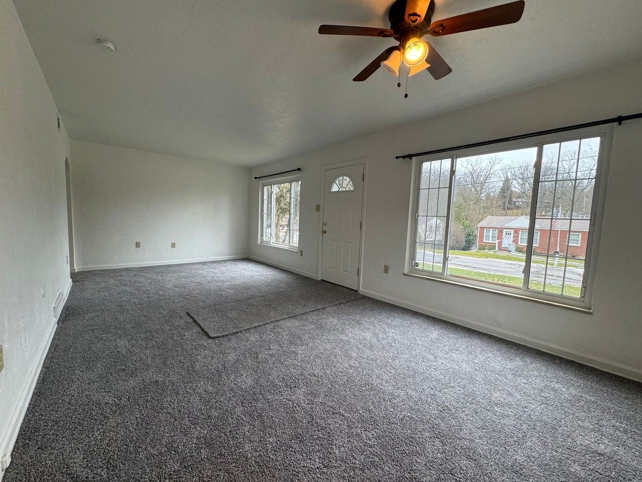 110 Southvue Ct - Photo 7 of 24