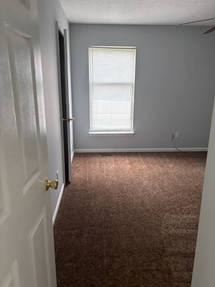 2512 Cedar St - Photo 5 of 15