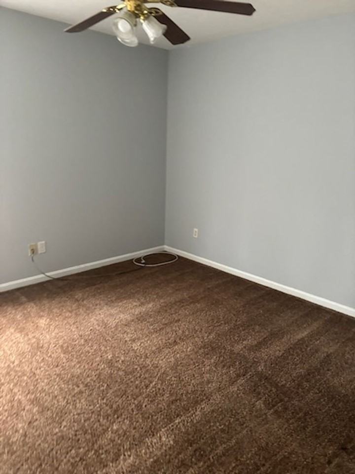 2512 Cedar St - Photo 6 of 15