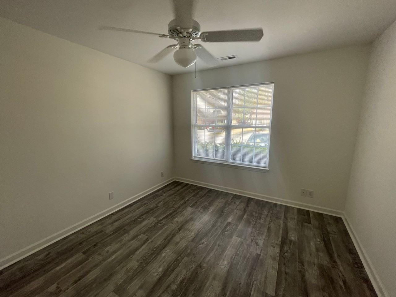 316 Saint Rosea Rd - Photo 7 of 8