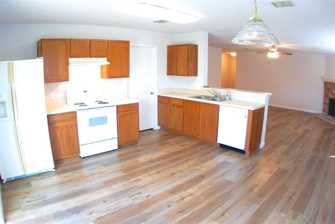 1415 Aztec Trl - Photo 3 of 15