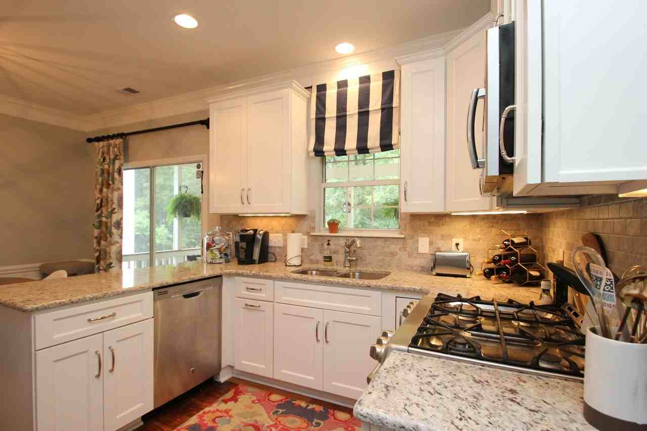 6207 Oxwynn Ln - Photo 5 of 16